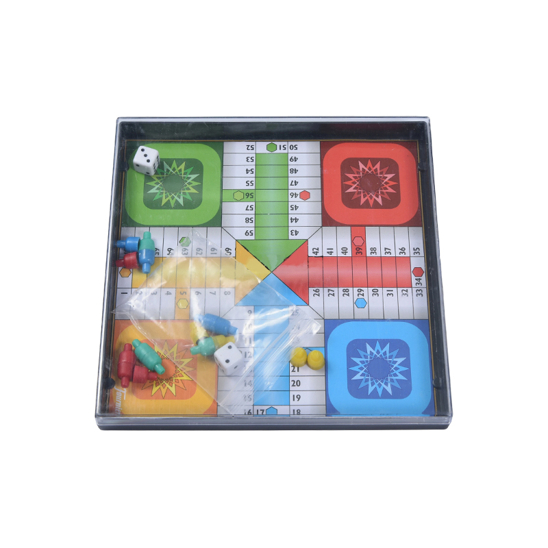 Hordozható műanyag tok, klasszikus repülő sakk (Ludo) játék